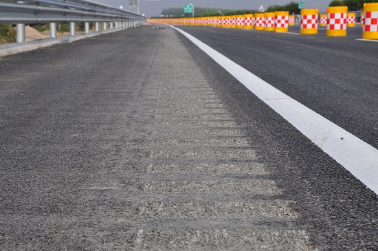 山東高速集團投資建設的濟青高速公路,改擴建工程順利實現第二次交通轉序